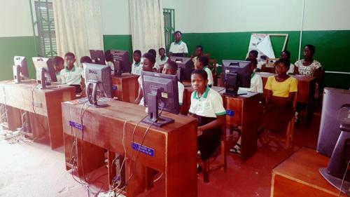 Desks For students (1)