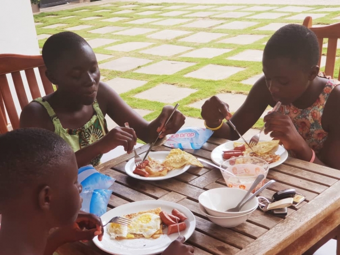 Sunday Morning Girls Accra Trip20
